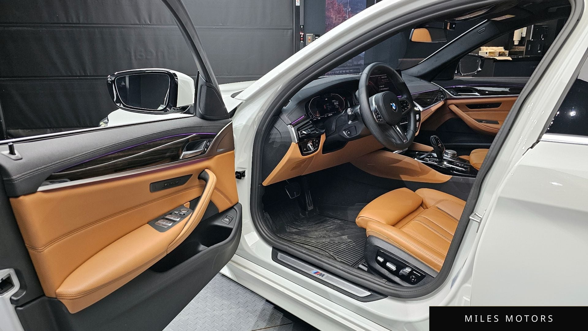 BMW 5 Series (G30) 2022 — миниатюра 10
