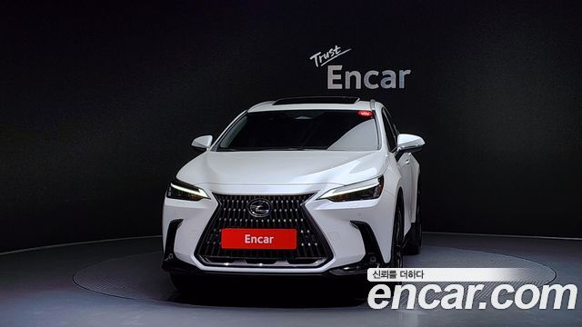 Лексус NX350h 2022 — миниатюра 3