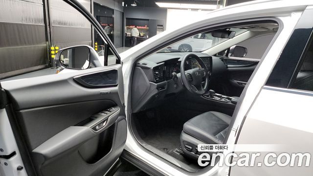 Лексус NX350h 2022 — миниатюра 10