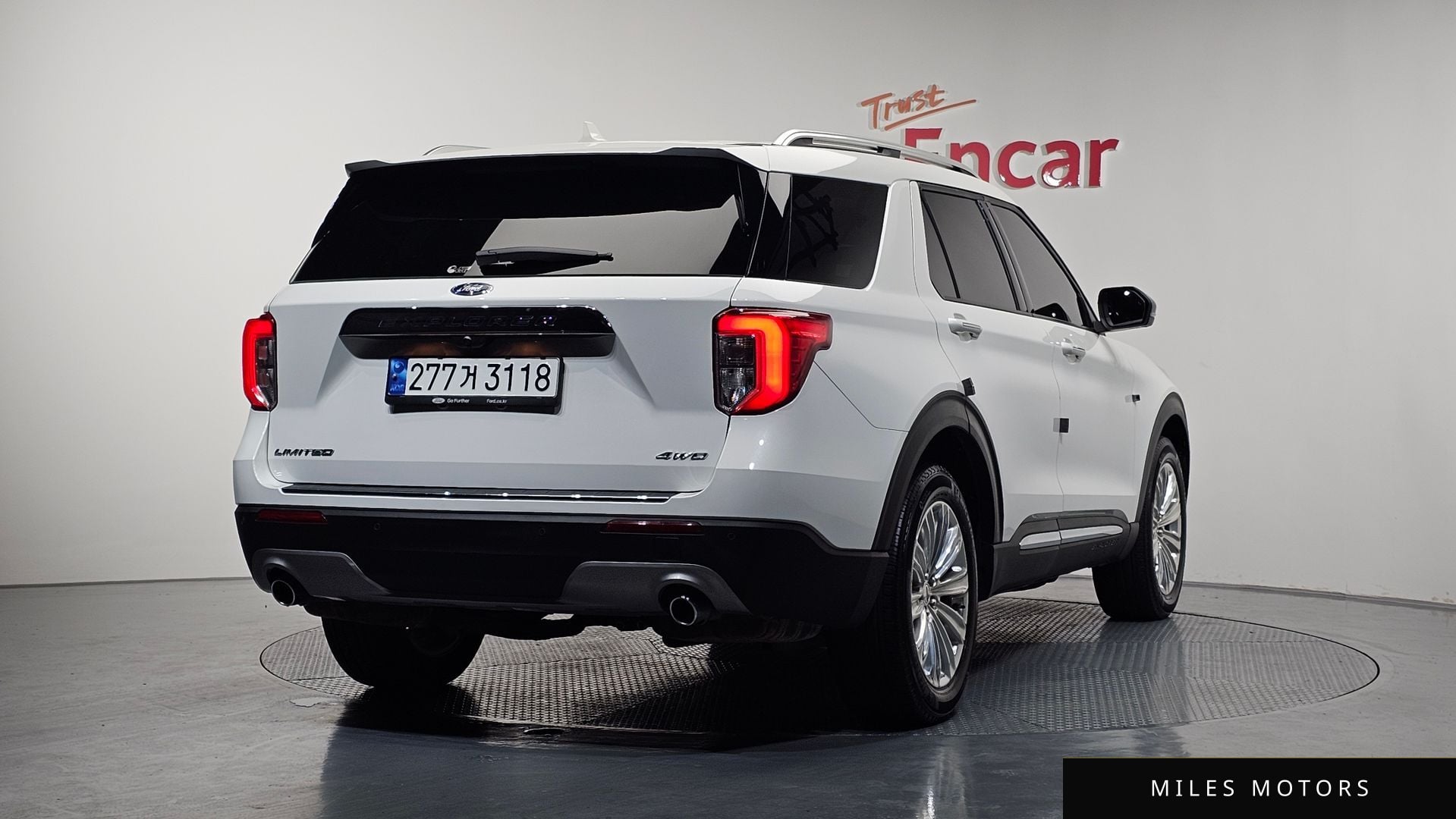 Ford Explorer 2022 — миниатюра 2