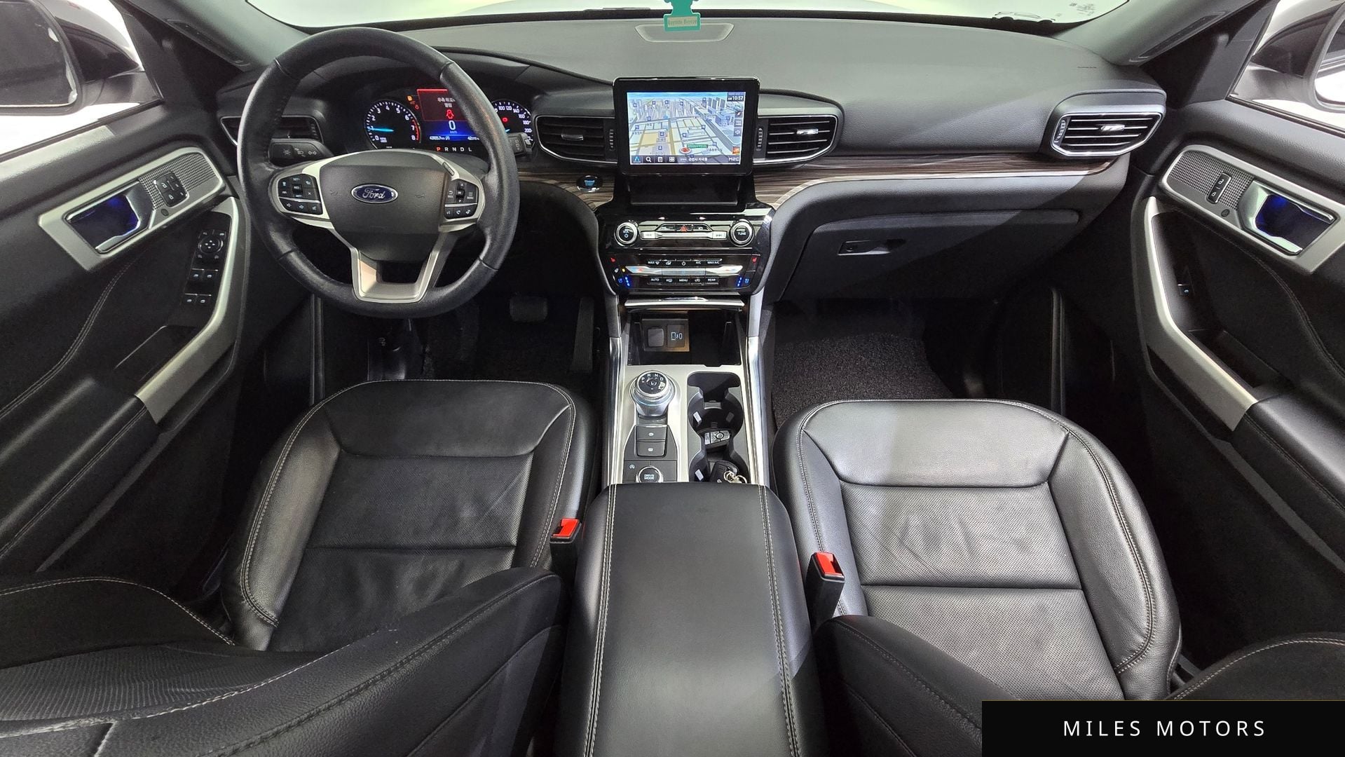 Ford Explorer 2022 — миниатюра 7