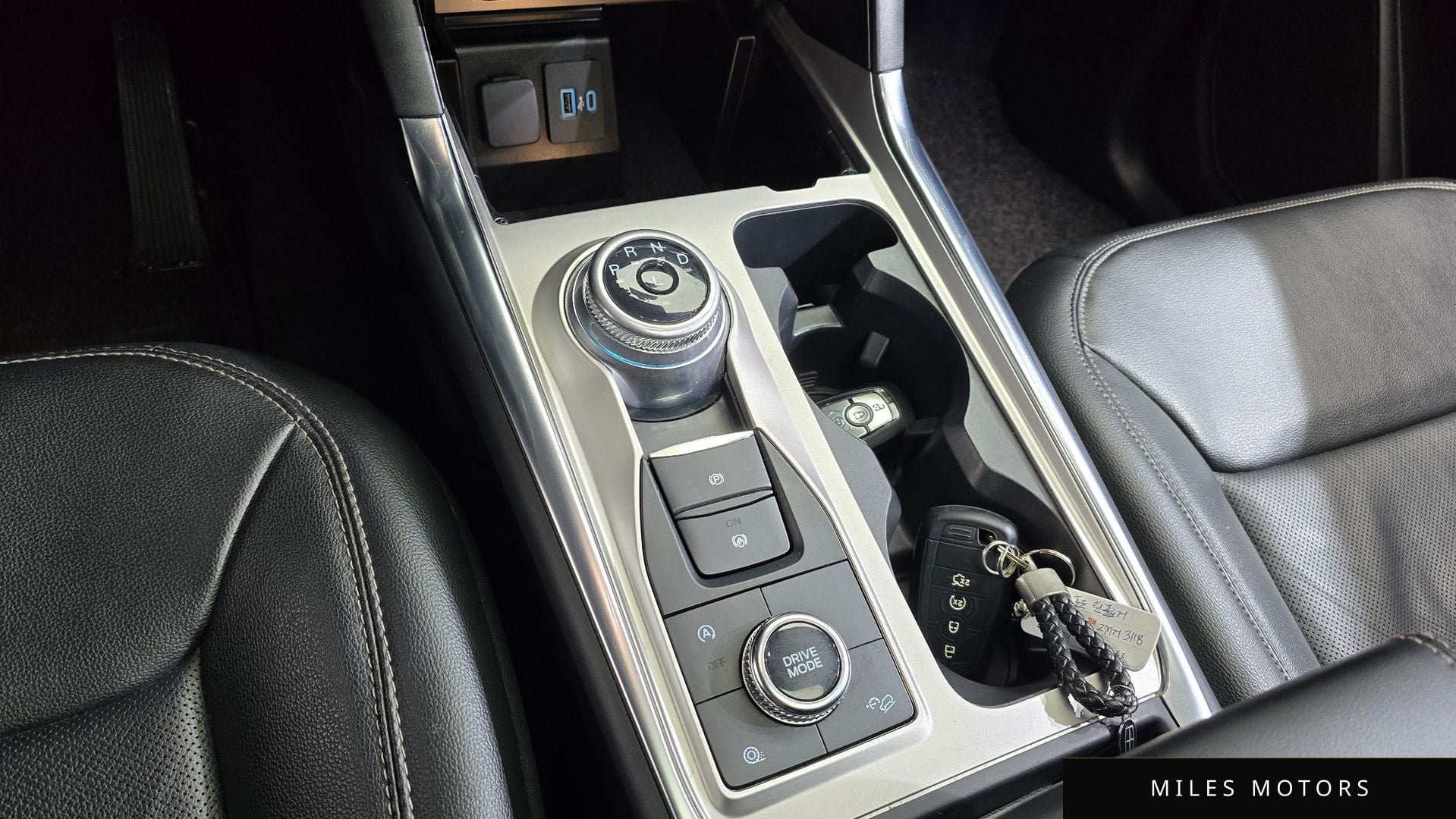 Ford Explorer 2022 — миниатюра 9