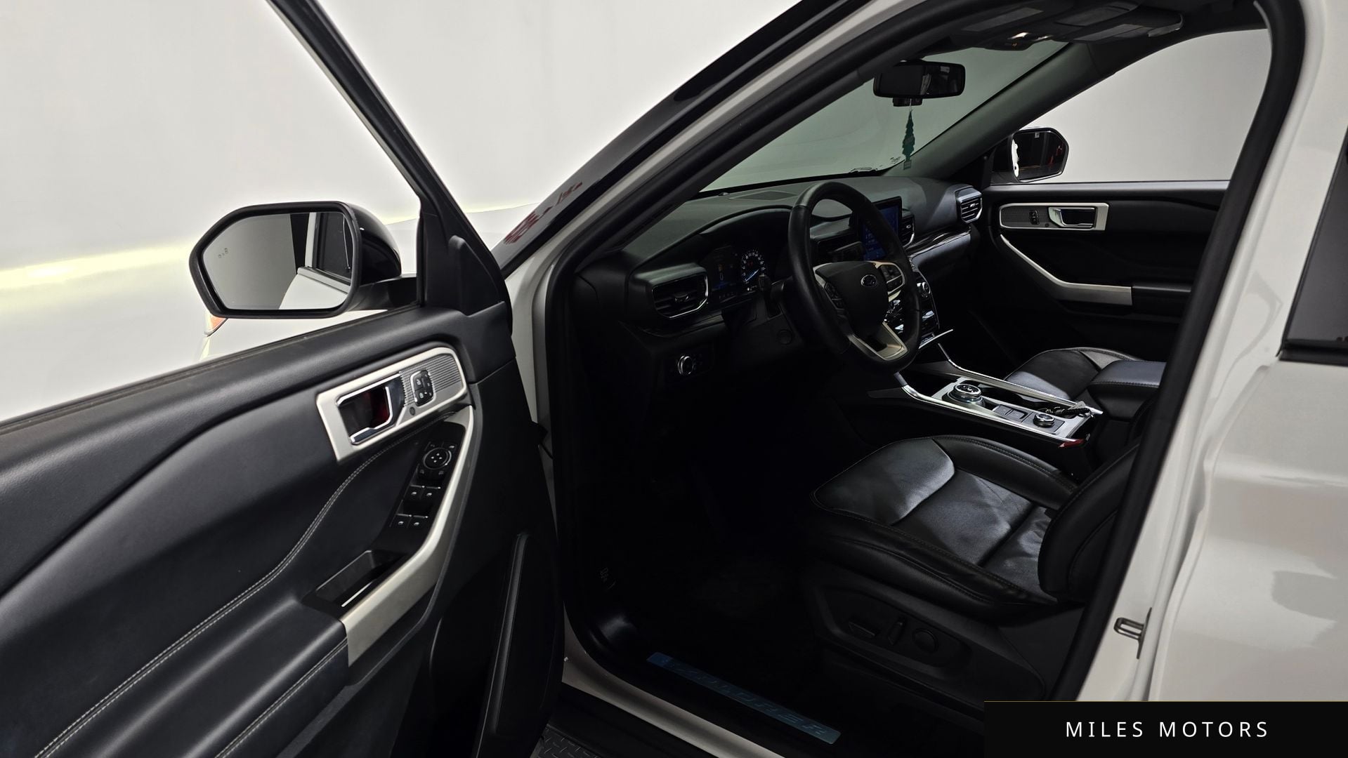 Ford Explorer 2022 — миниатюра 10