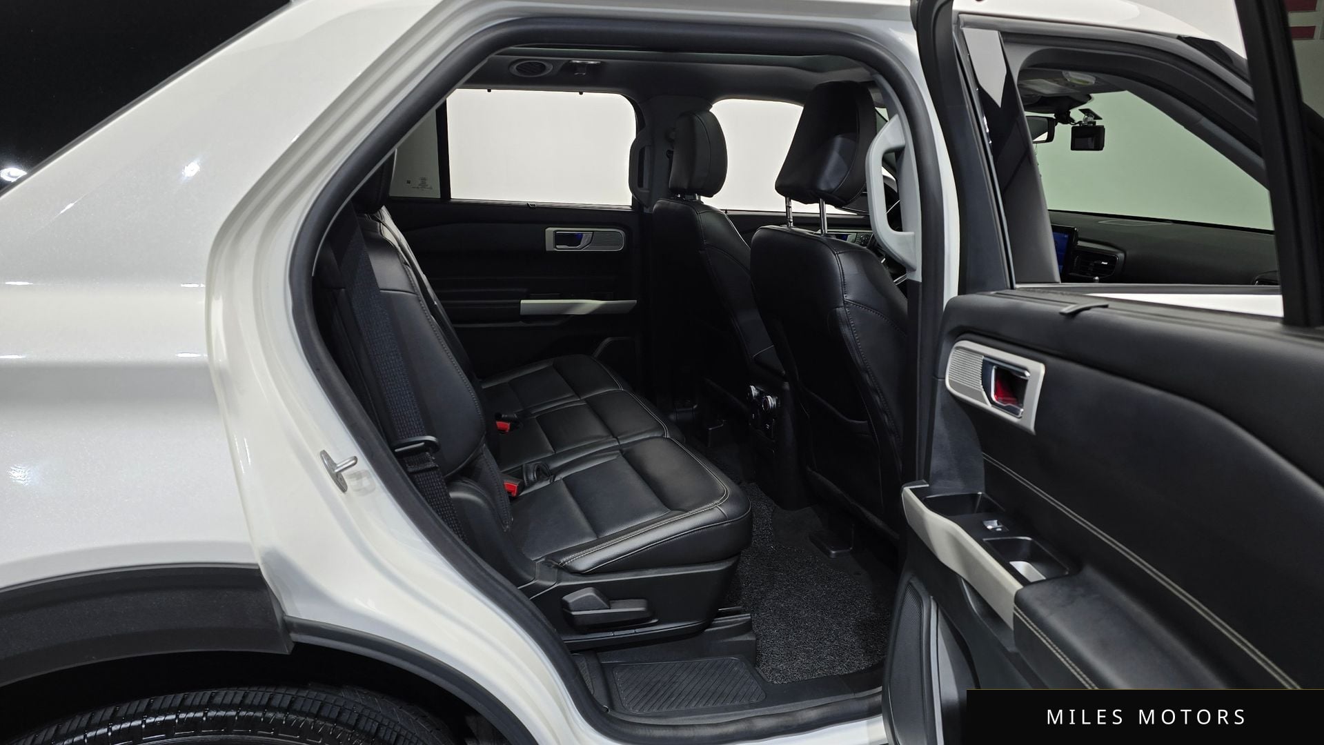 Ford Explorer 2022 — миниатюра 12