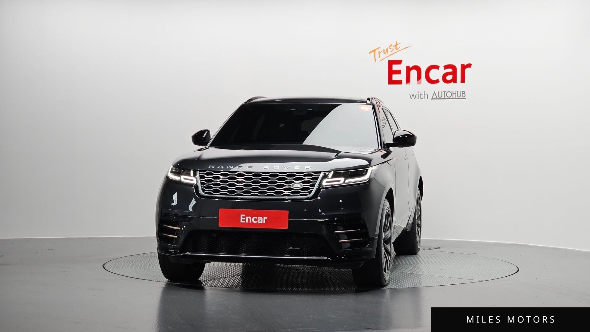 Land Rover Range Rover Velar 2023 — миниатюра 3