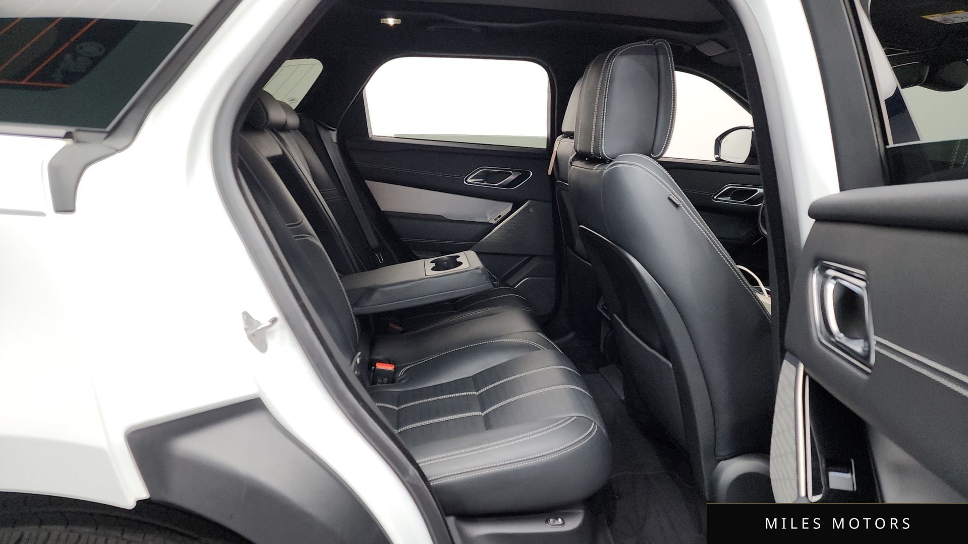 Land Rover Range Rover Velar 2022 — миниатюра 12