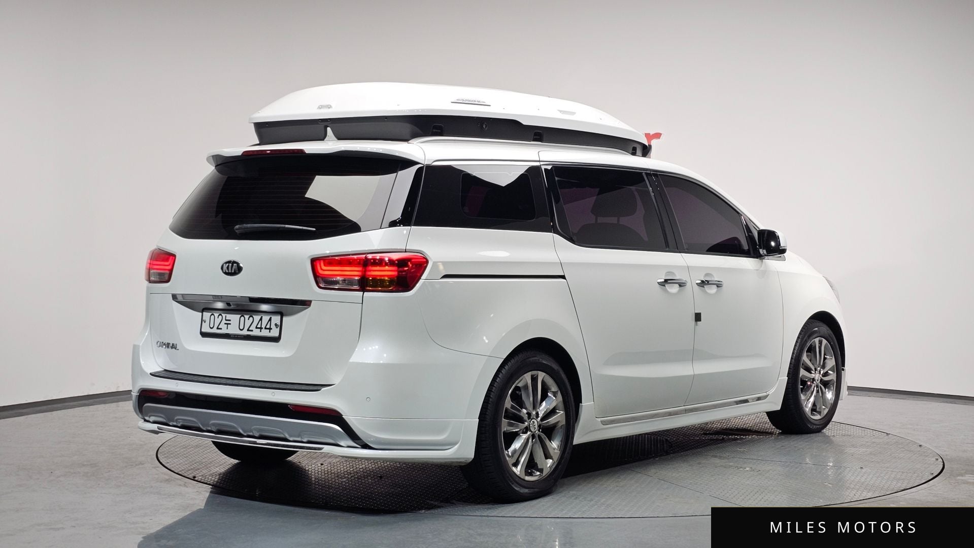 Kia Canival 2017 — миниатюра 2