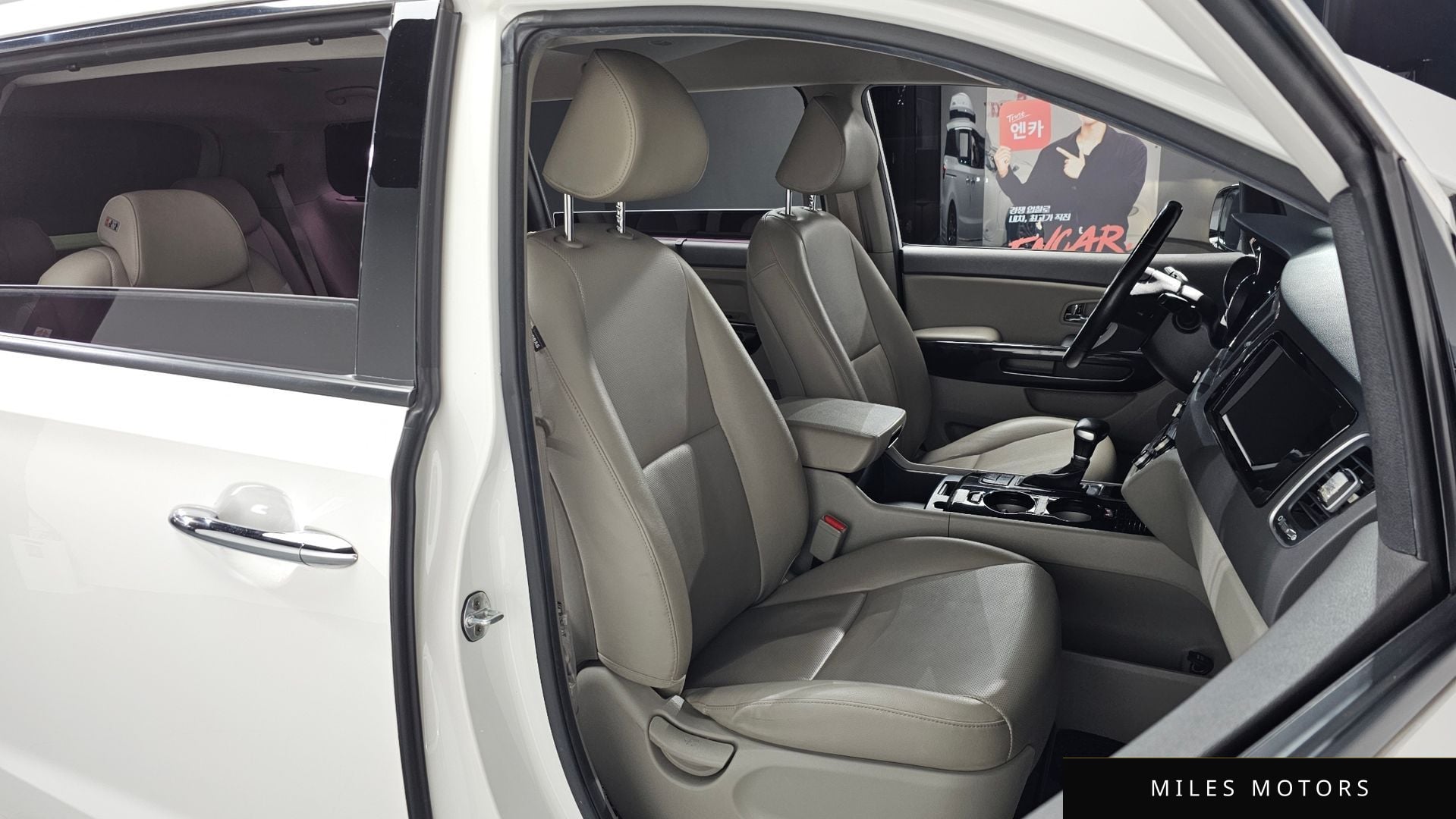 Kia Canival 2017 — миниатюра 10