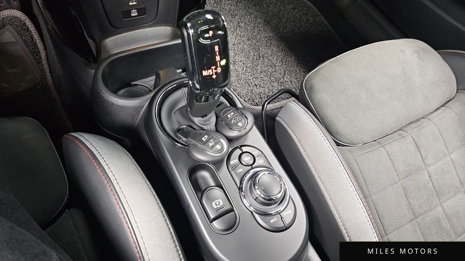MINI Cooper S 2023 — миниатюра 9
