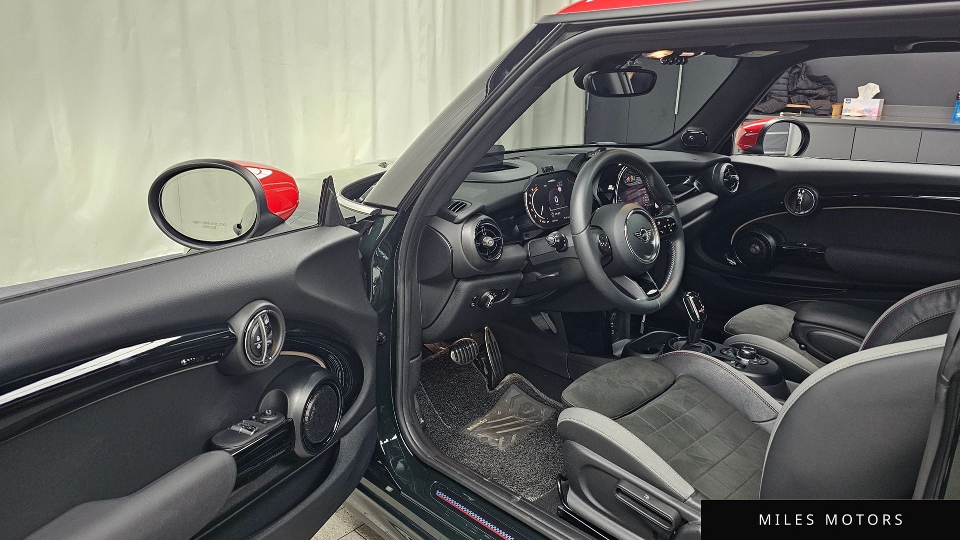 MINI Cooper S 2023 — миниатюра 10