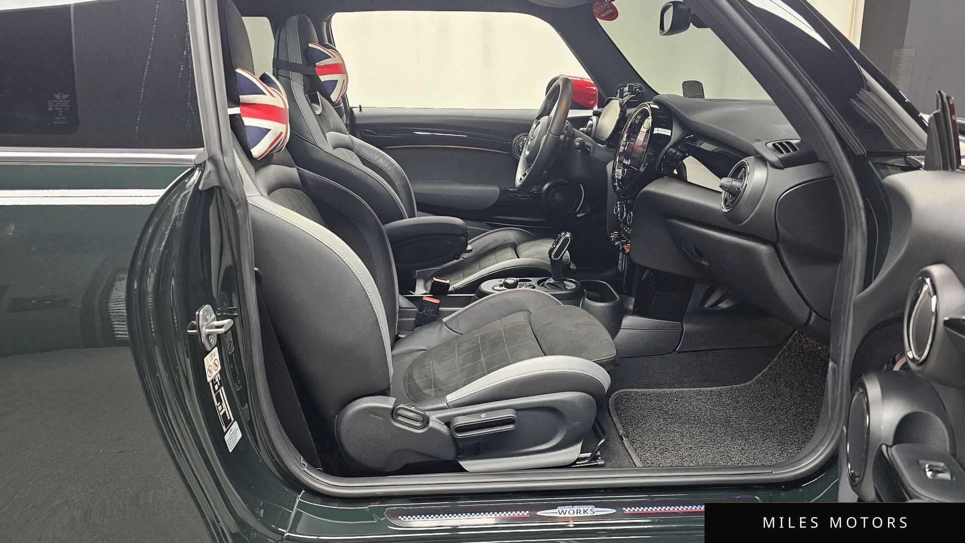 MINI Cooper S 2023 — миниатюра 11