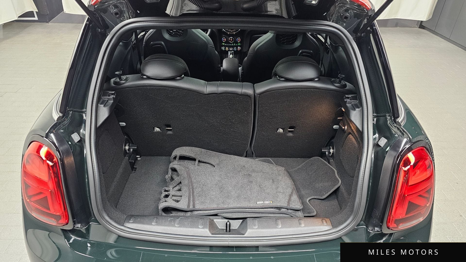 MINI Cooper S 2023 — миниатюра 20