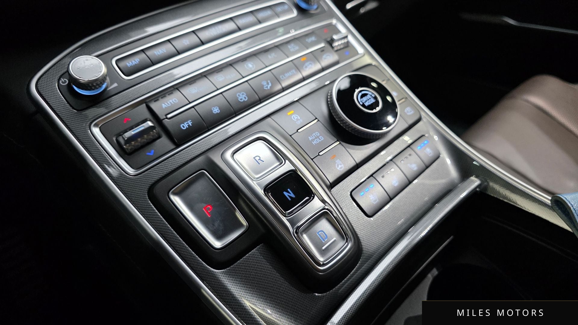 Hyundai Santafe 2021 — миниатюра 9