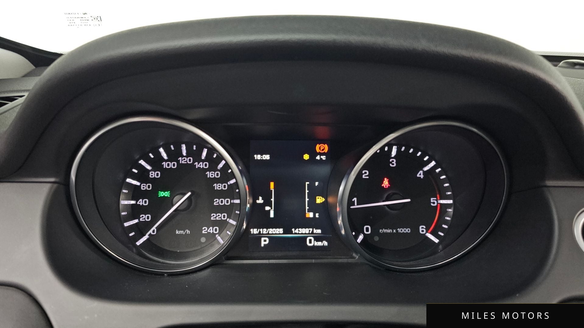 Land Rover Discovery Sport 2016 — миниатюра 8