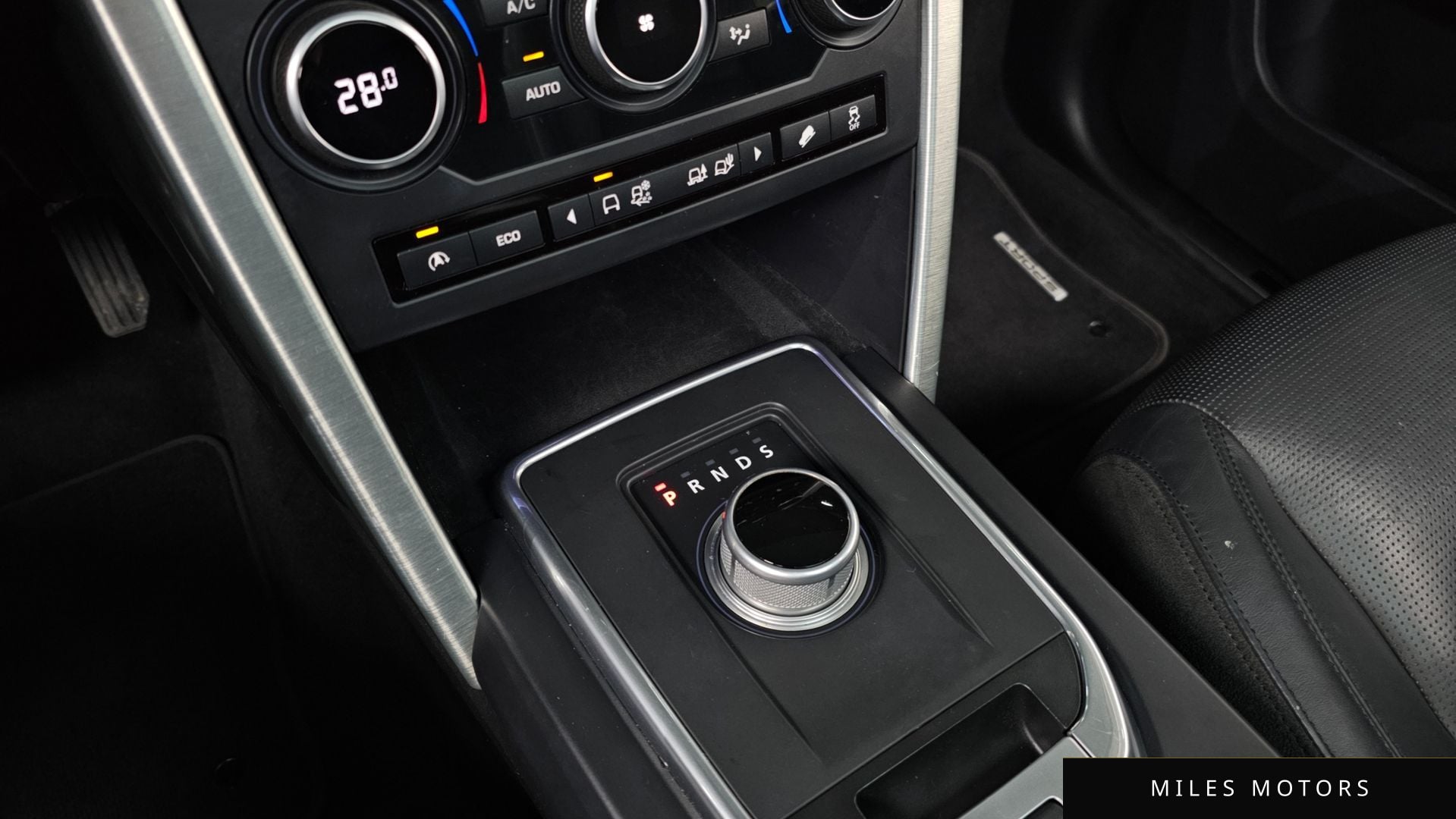 Land Rover Discovery Sport 2016 — миниатюра 9