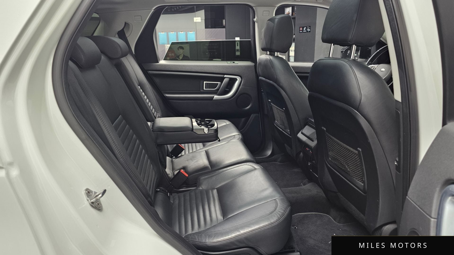 Land Rover Discovery Sport 2016 — миниатюра 12
