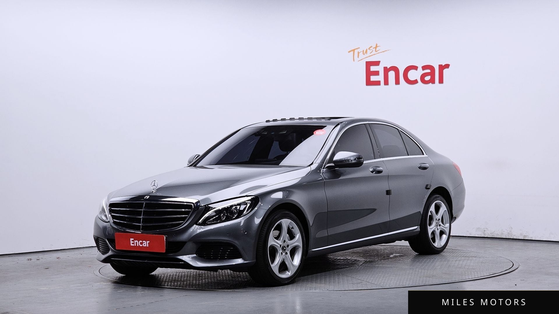 Mercedes-Benz C-Class W205 2018 — фото 1 из 12