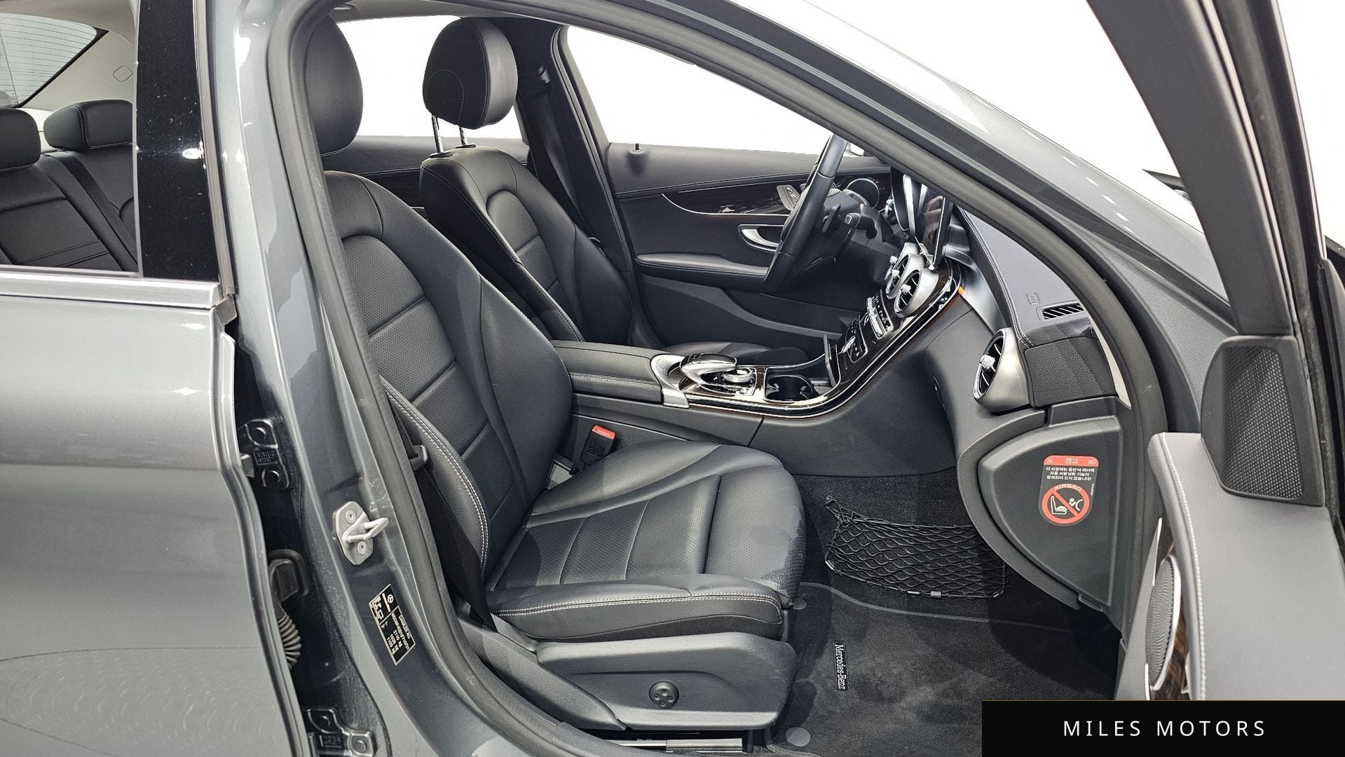 Mercedes-Benz C-Class W205 2018 — миниатюра 12