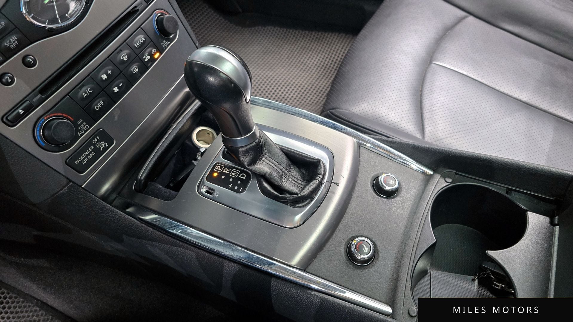 Infiniti G37 2010 — миниатюра 9