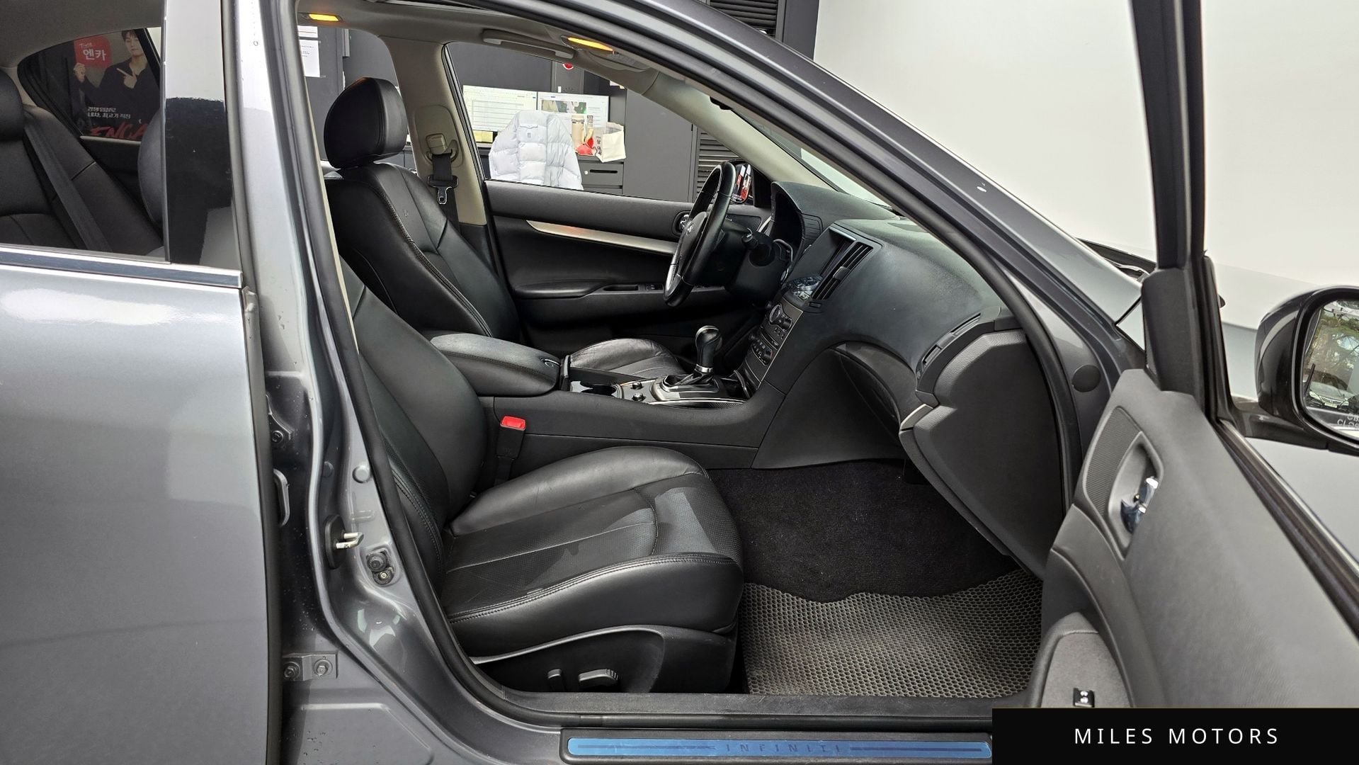 Infiniti G37 2010 — миниатюра 10