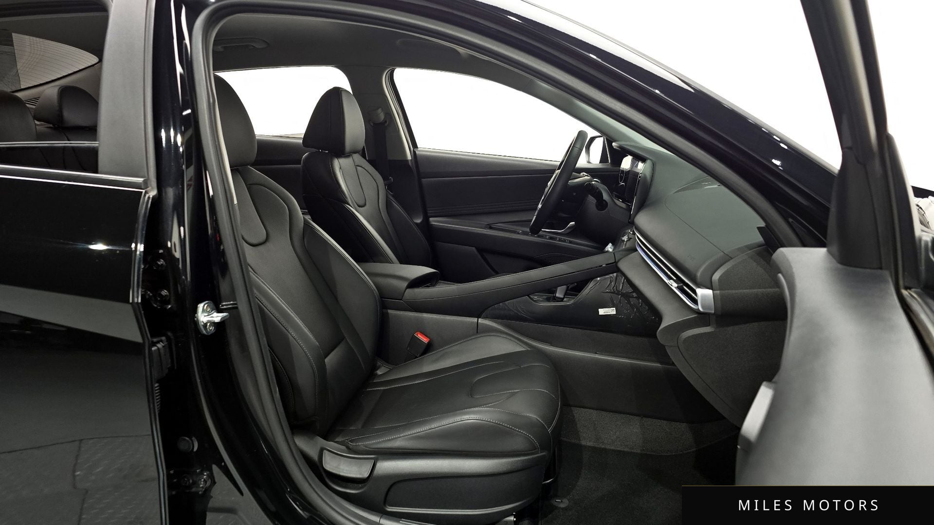 Hyundai AVANTE 2021 — миниатюра 10
