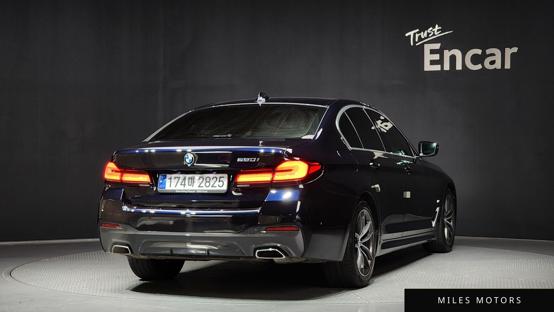 BMW 5 Series (G30) 2023 — миниатюра 2