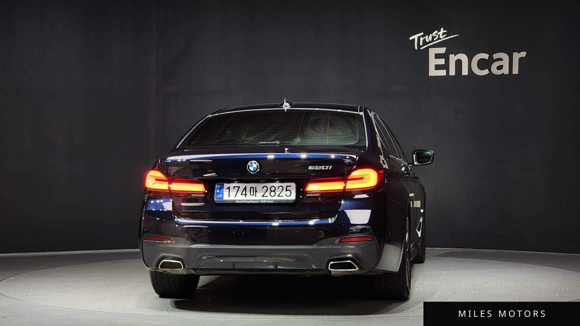 BMW 5 Series (G30) 2023 — миниатюра 4