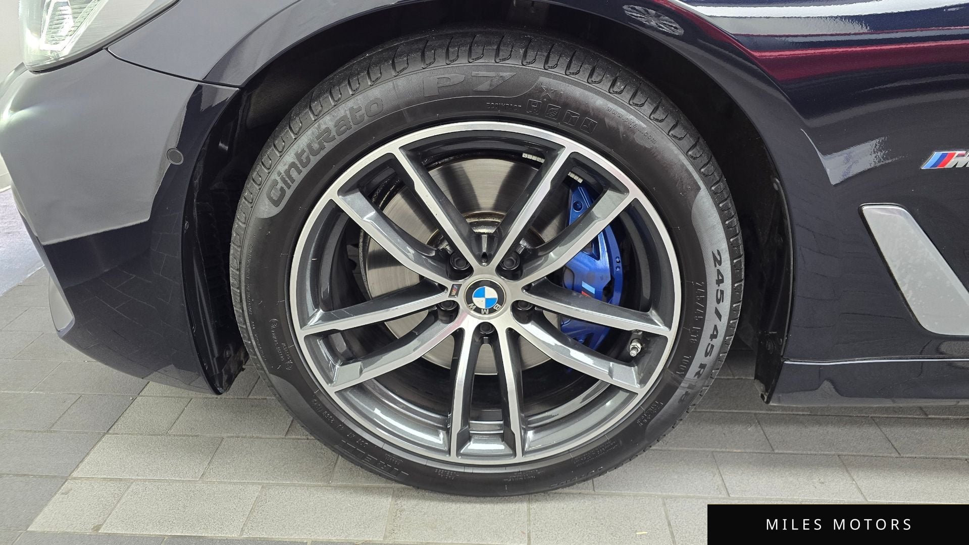 BMW 5 Series (G30) 2023 — миниатюра 5