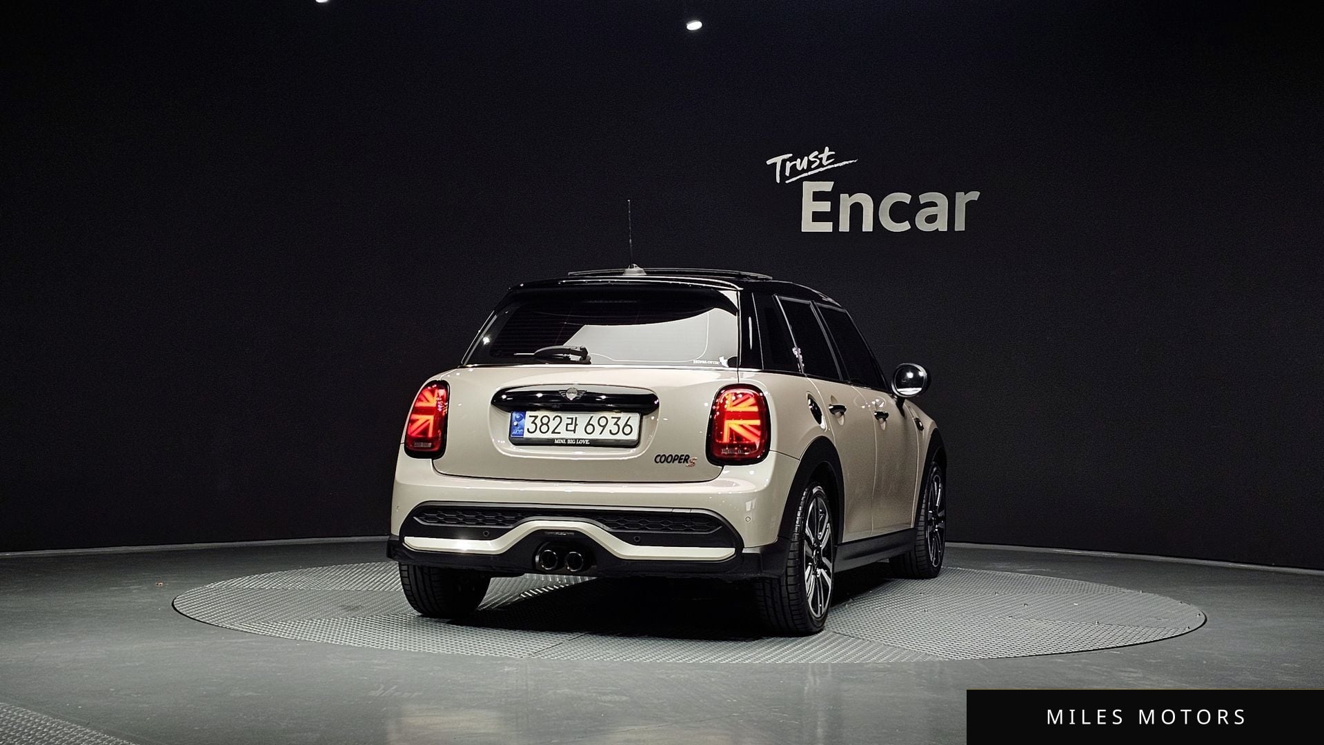 MINI 쿠퍼 S 2024 — миниатюра 4