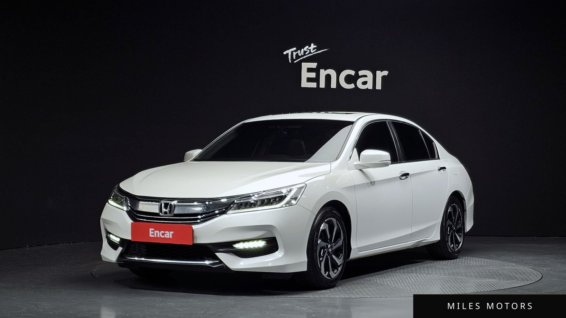 Honda Accord 2016 — фото 1 из 12