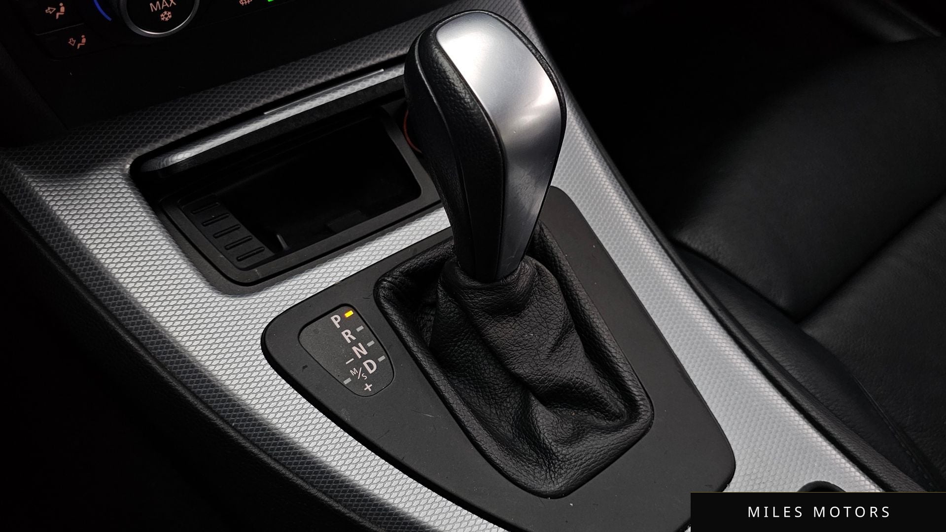 BMW 3 Series (E90) 2011 — миниатюра 9