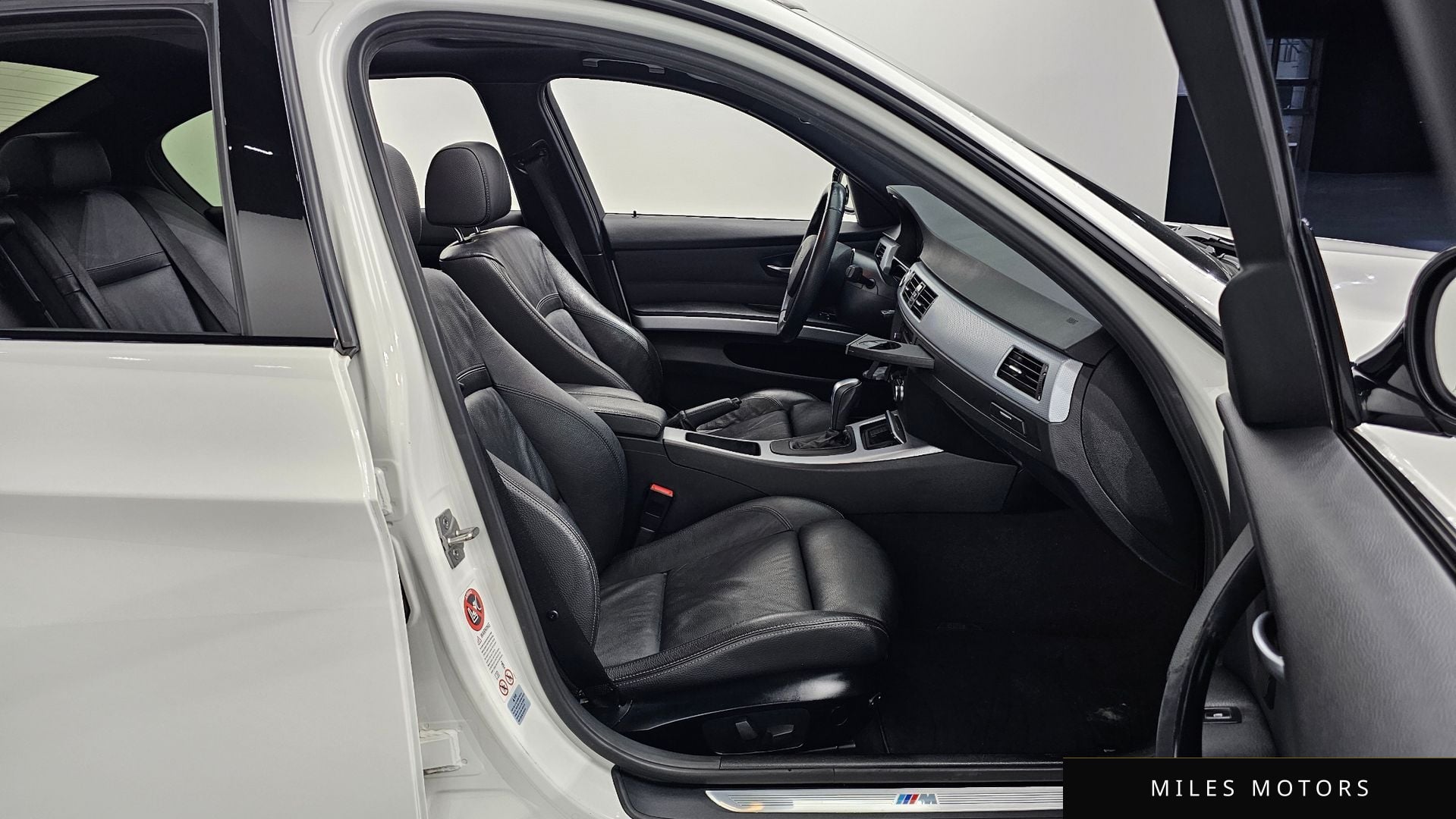BMW 3 Series (E90) 2011 — миниатюра 11
