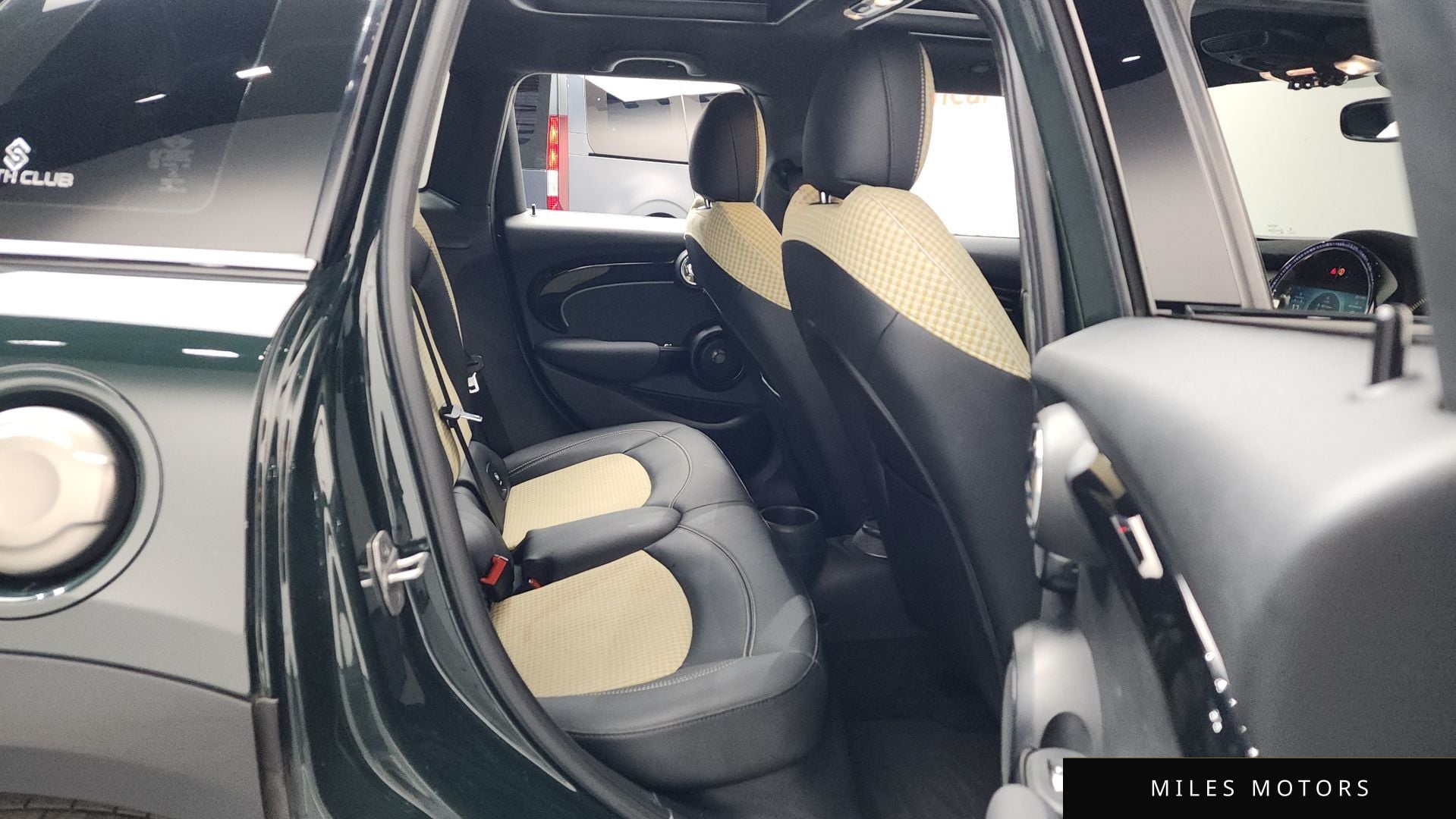 MINI Cooper S 2023 — миниатюра 12