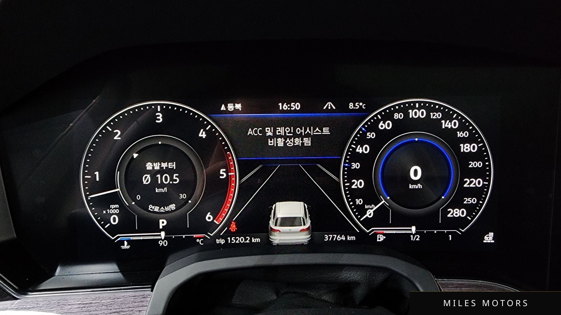 Volkswagen Touareg 2023 — миниатюра 8