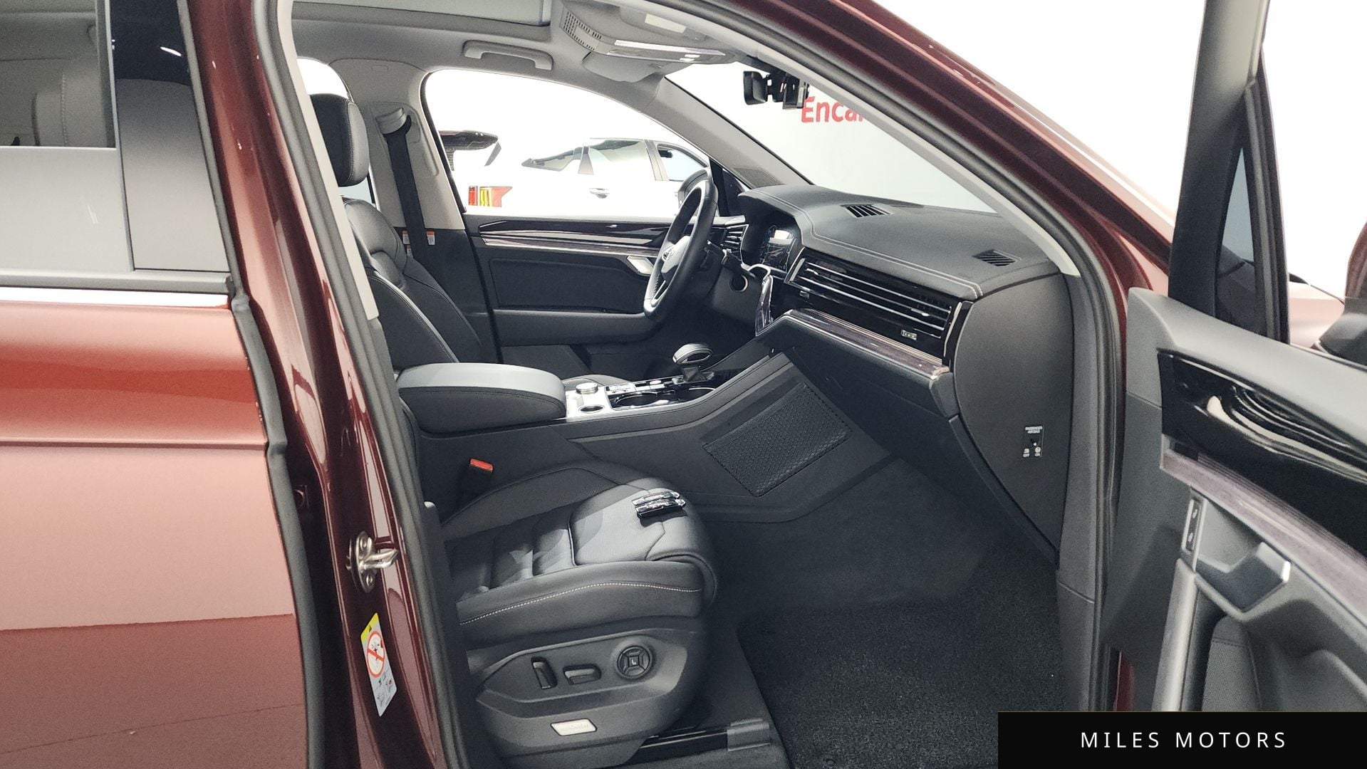 Volkswagen Touareg 2023 — миниатюра 11