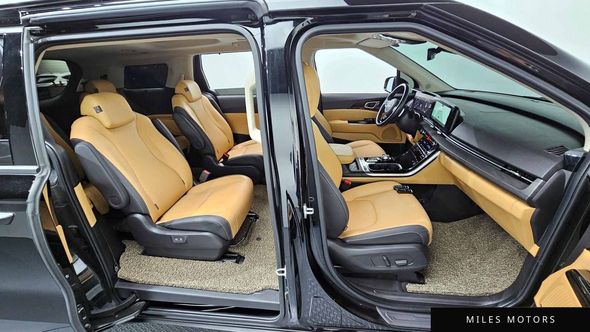 Kia Carnival 2023 — миниатюра 12