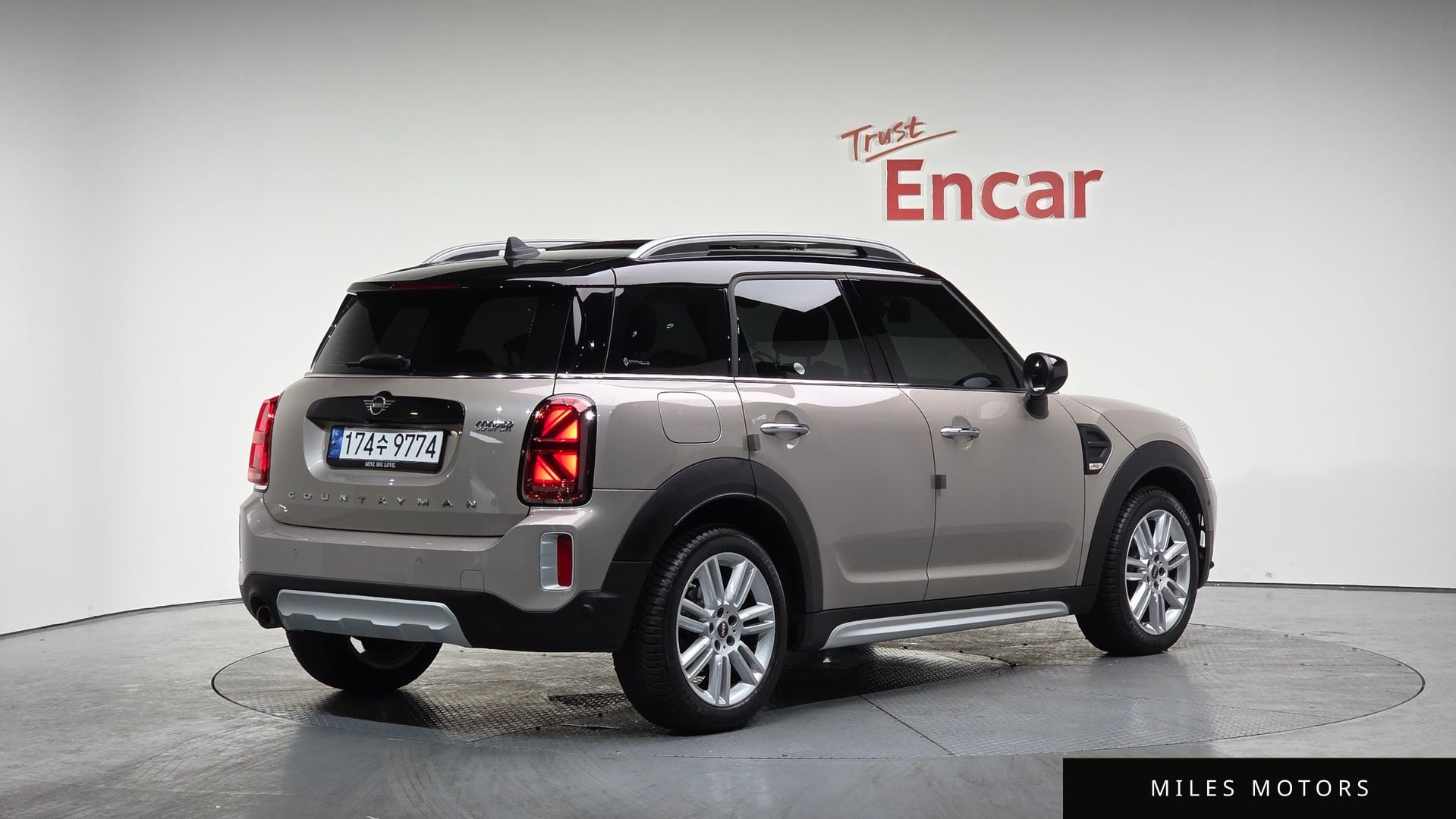 MINI 쿠퍼 컨트리맨 2023 — миниатюра 2