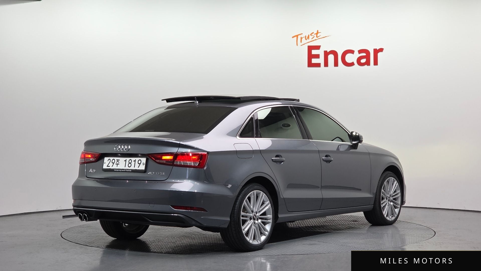 Audi A3 2018 — миниатюра 2