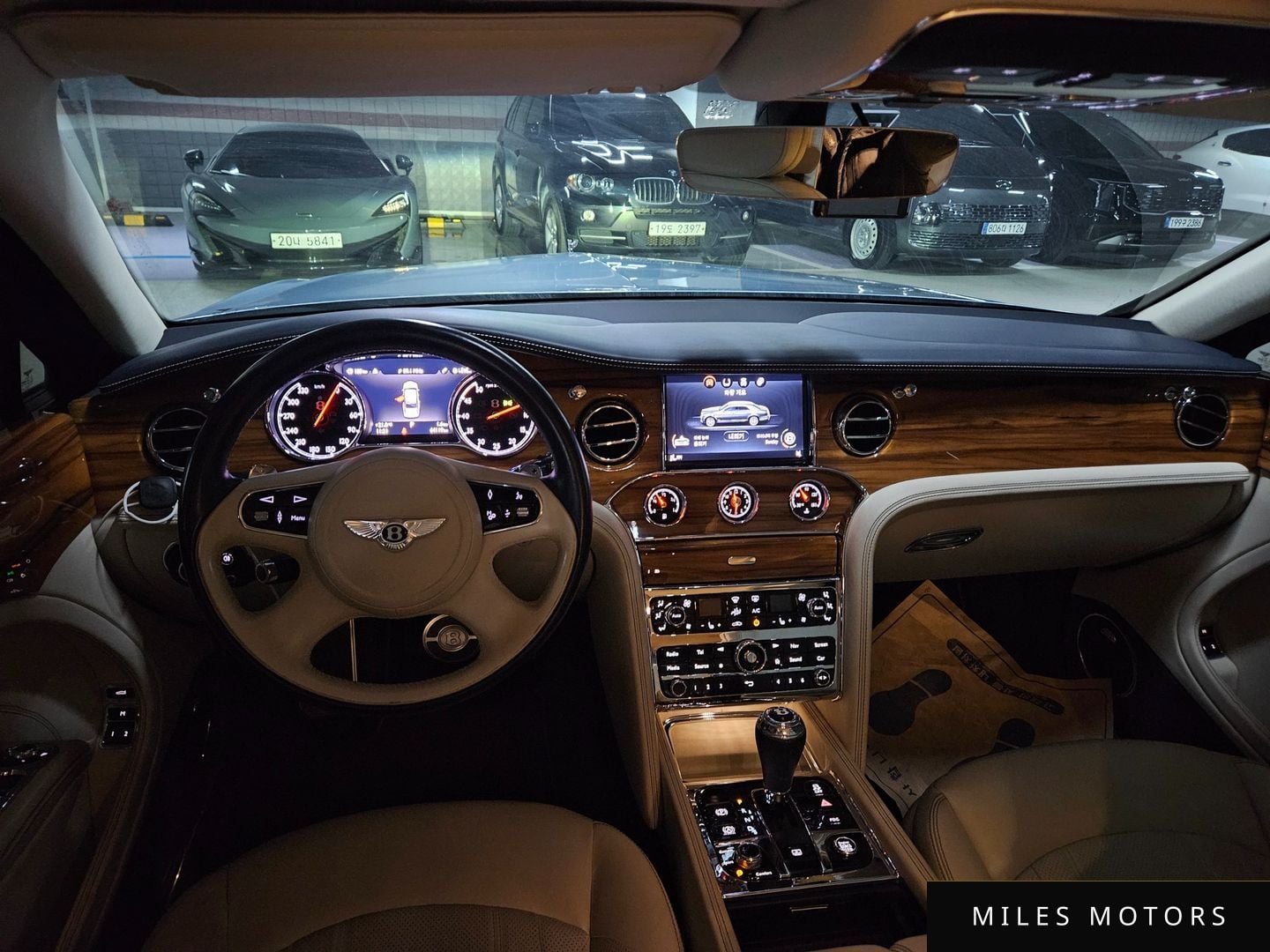 Bentley 뮬산 2017 — миниатюра 6