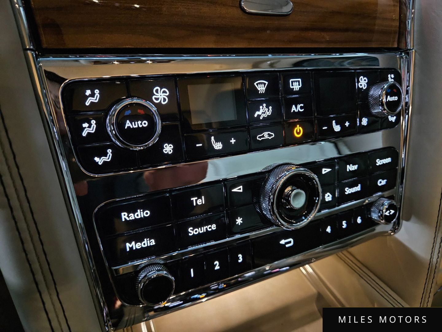Bentley 뮬산 2017 — миниатюра 13