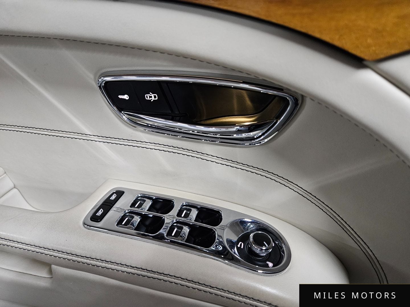 Bentley 뮬산 2017 — миниатюра 15