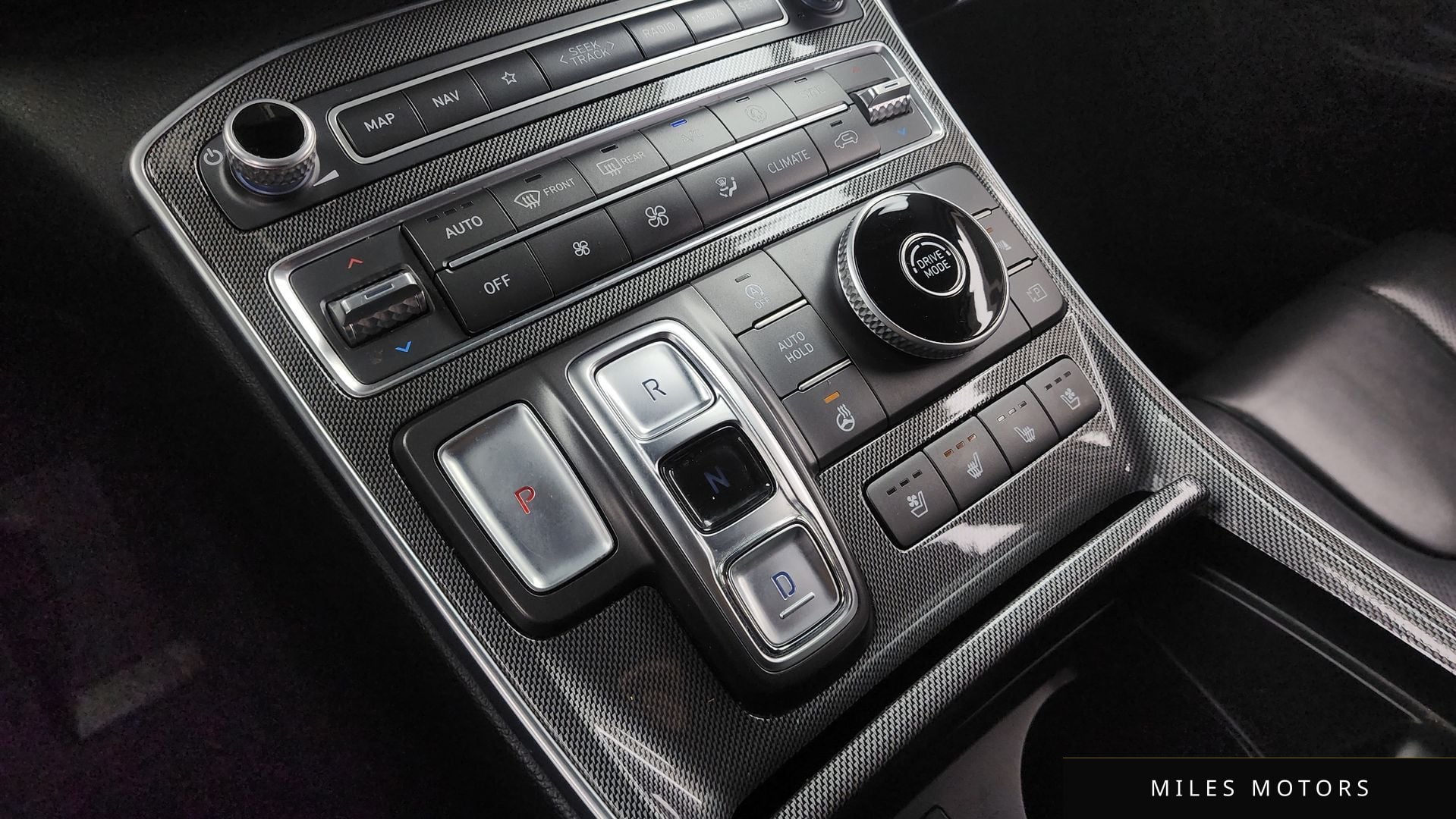Hyundai Santafe 2021 — миниатюра 9
