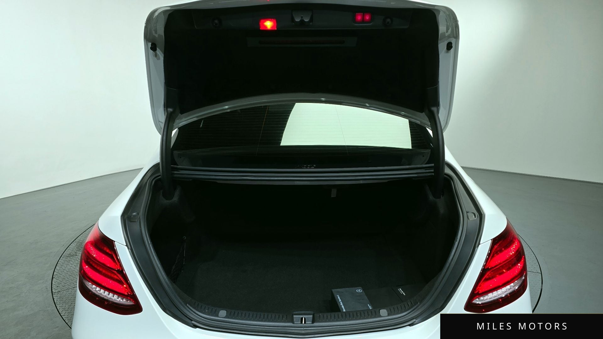 Mercedes-Benz E-클래스 W213 2018 — миниатюра 20