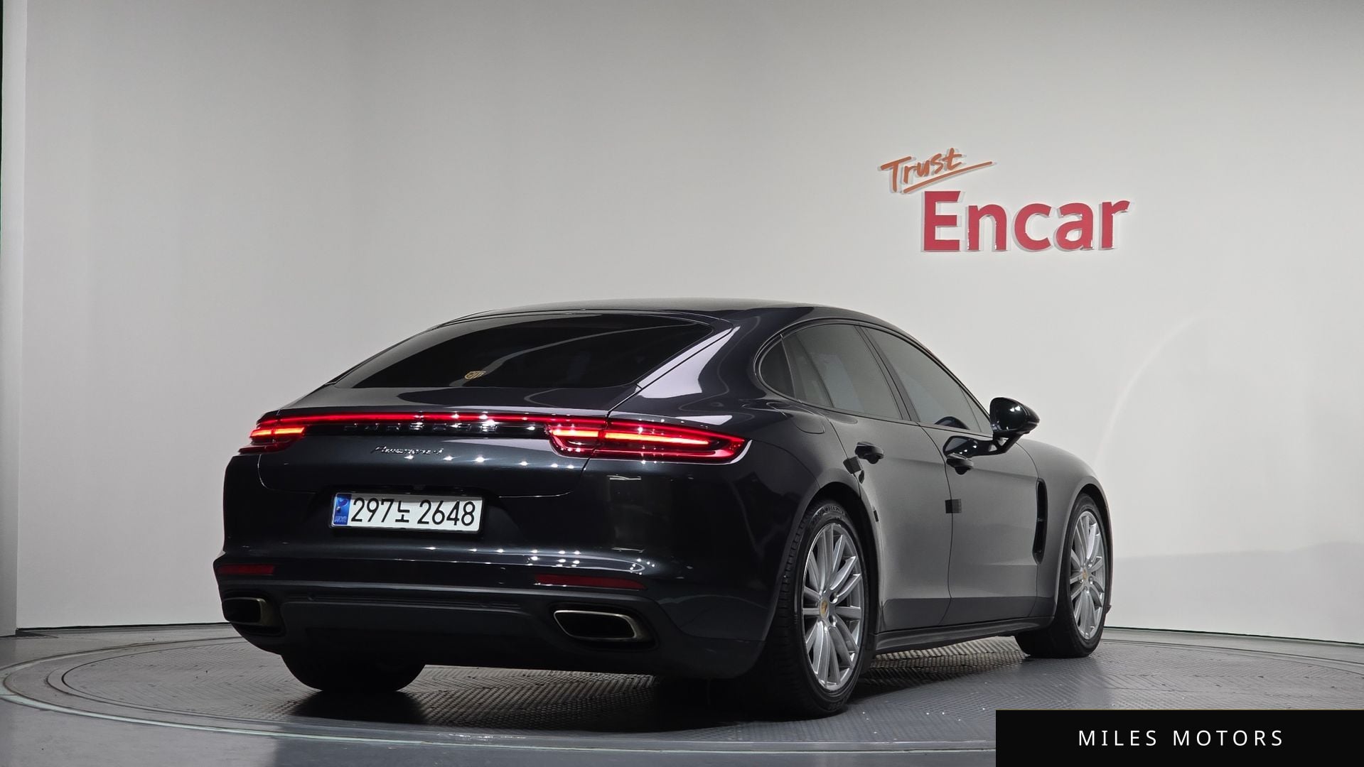 Porsche Panamera 2018 — миниатюра 2