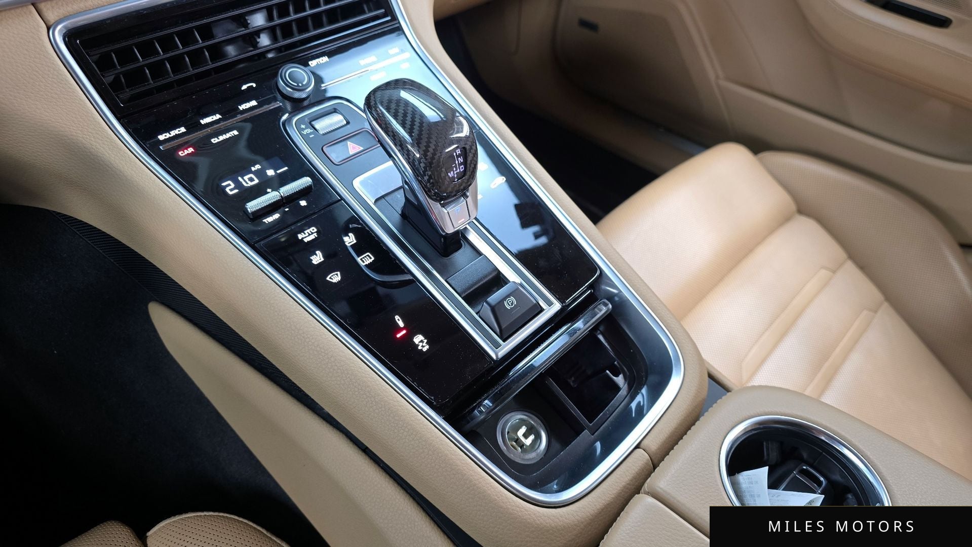 Porsche Panamera 2018 — миниатюра 9