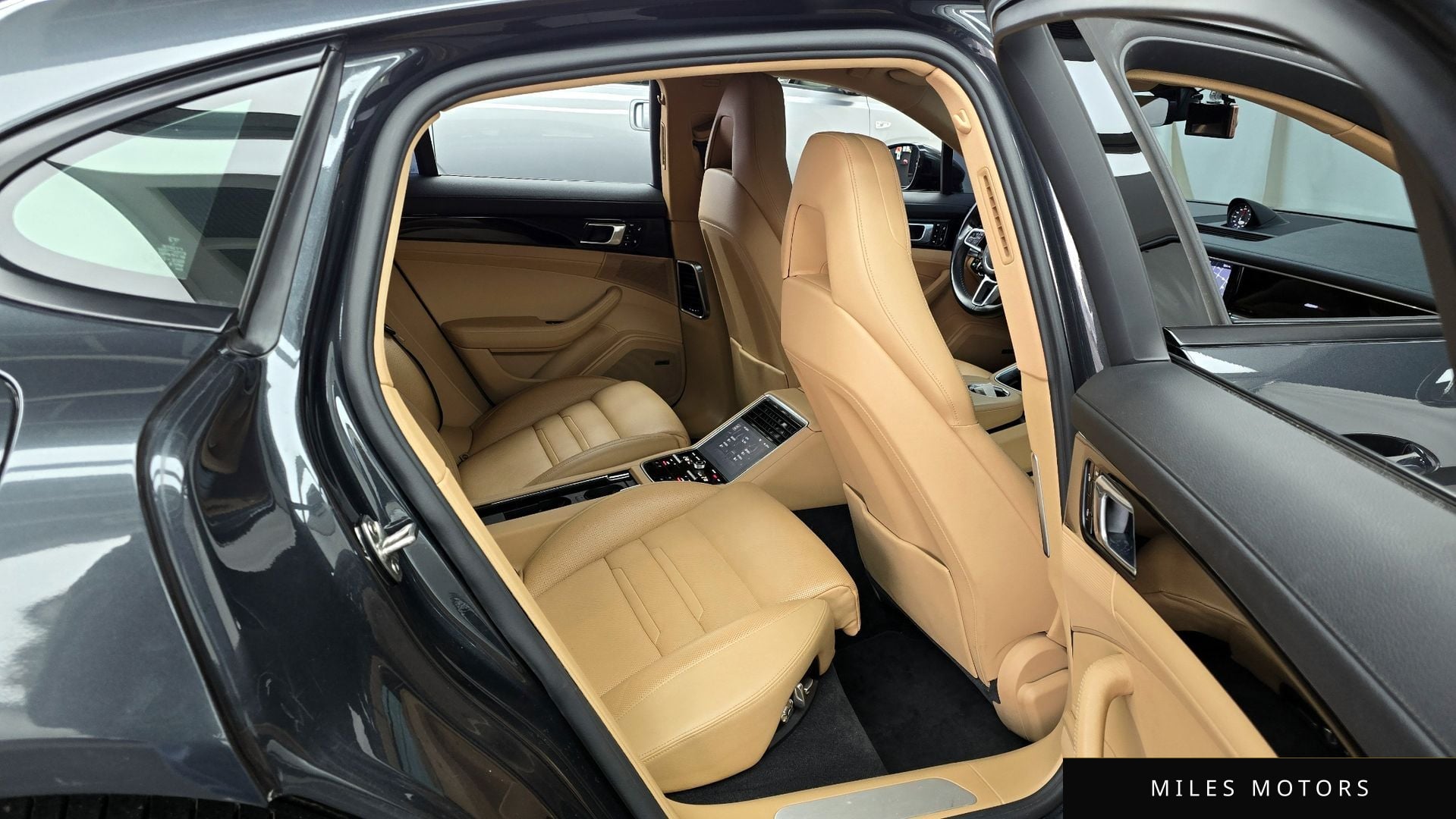 Porsche Panamera 2018 — миниатюра 12