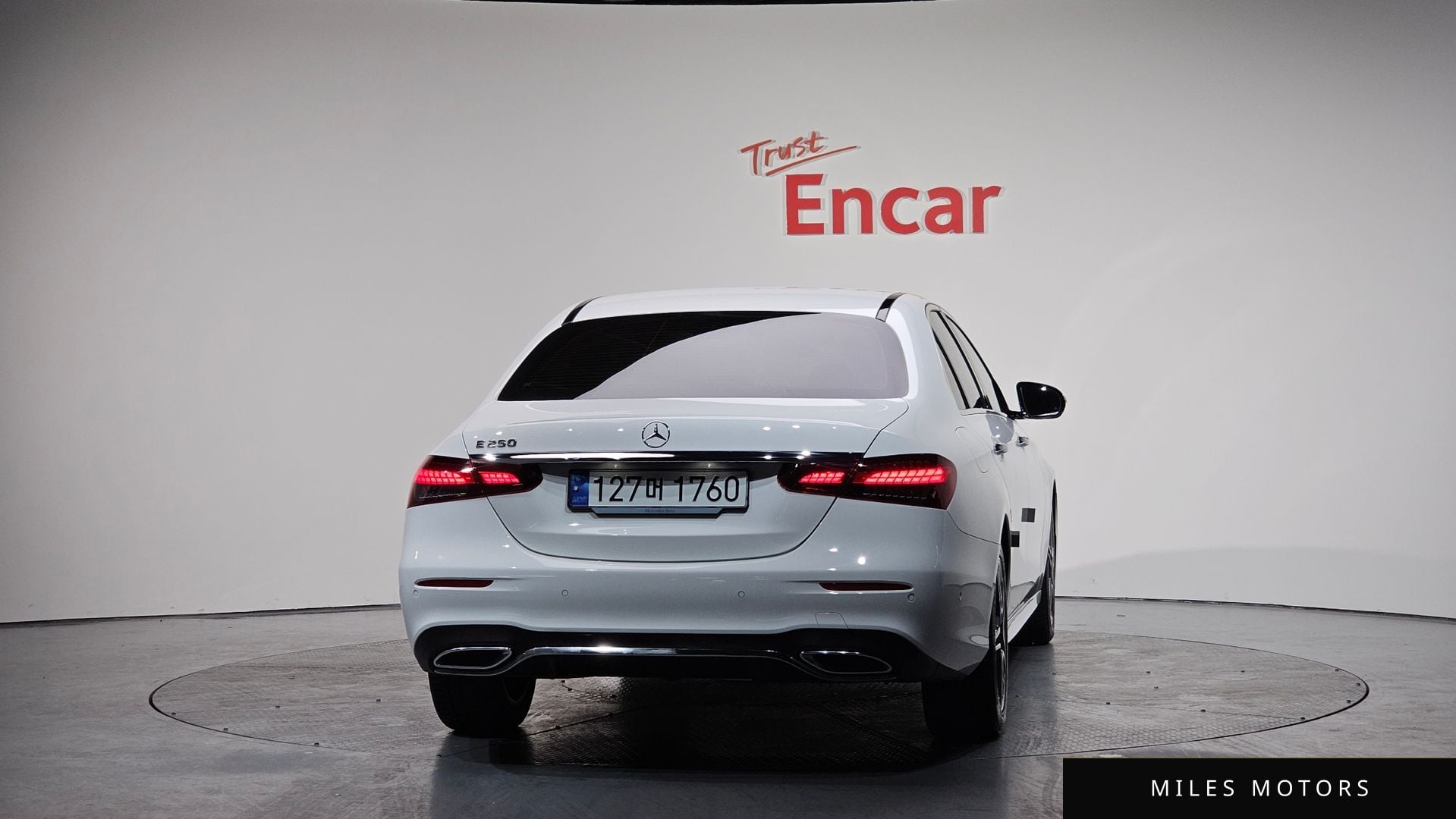 Mercedes-Benz E-Class W213 2023 — миниатюра 4