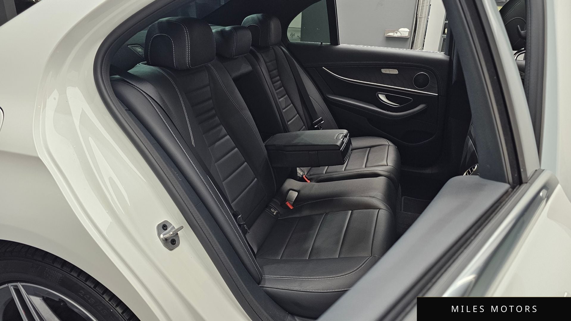 Mercedes-Benz E-Class W213 2023 — миниатюра 12