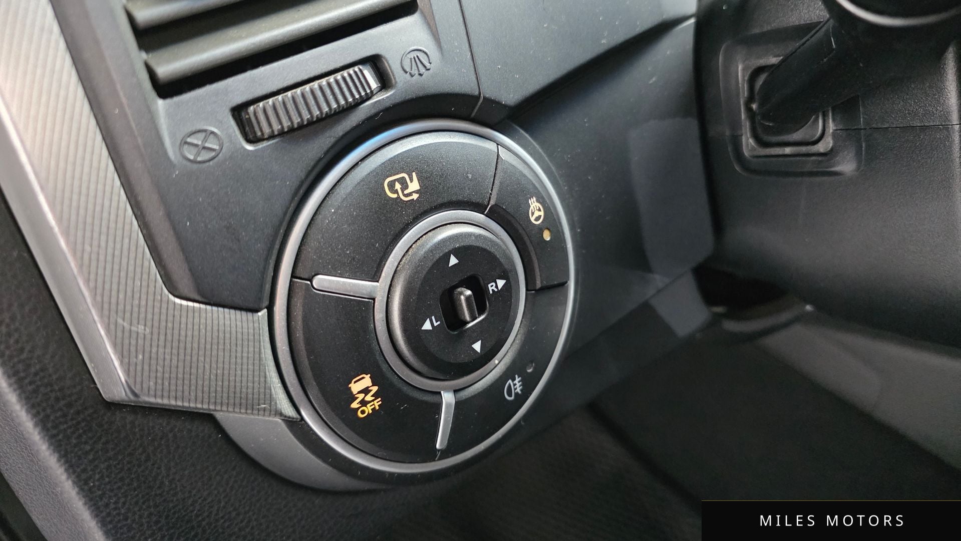 KG Mobility KORANDO 2014 — миниатюра 13