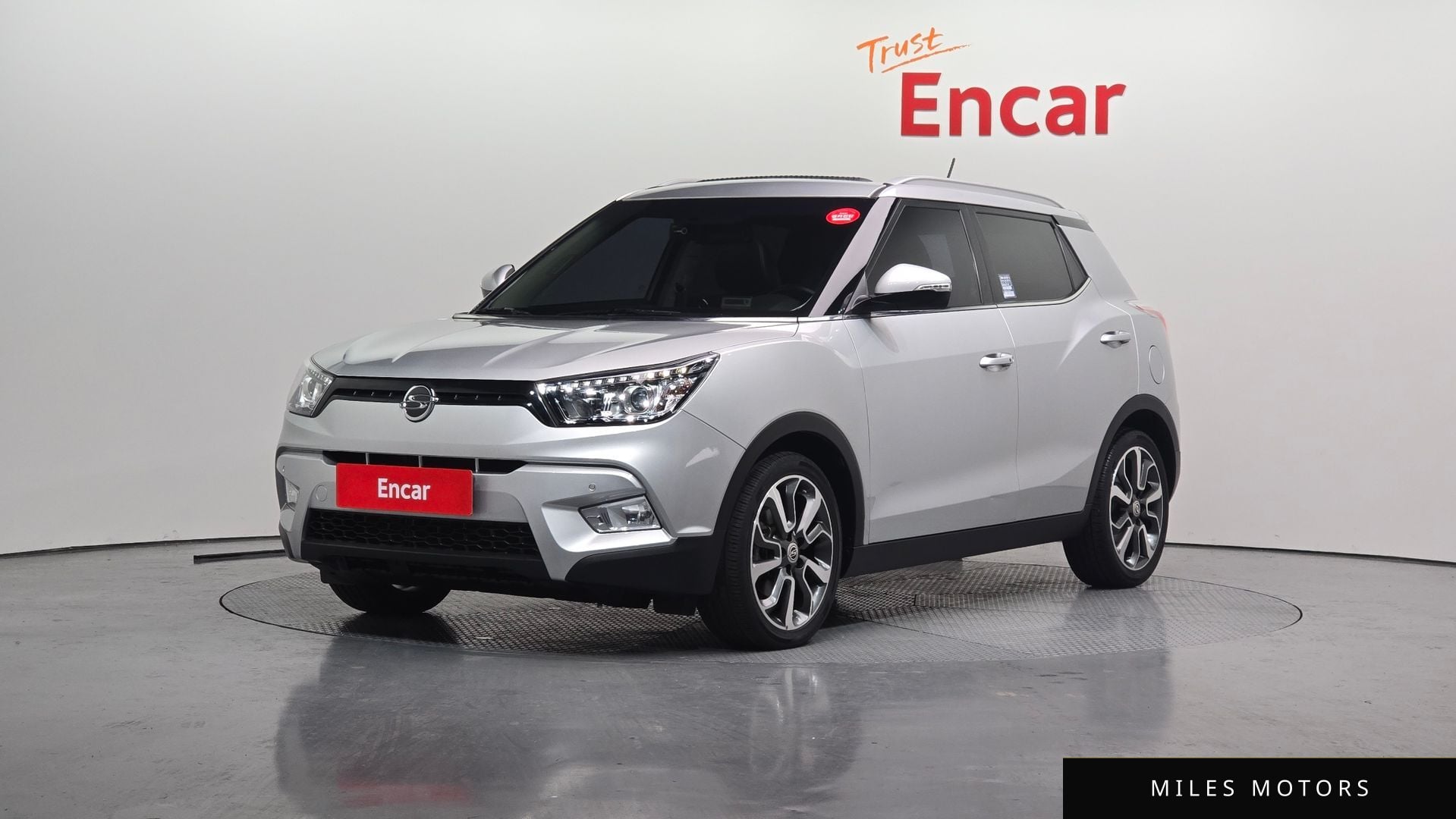 KG Mobility Tivoli 2015 — фото 1 из 12